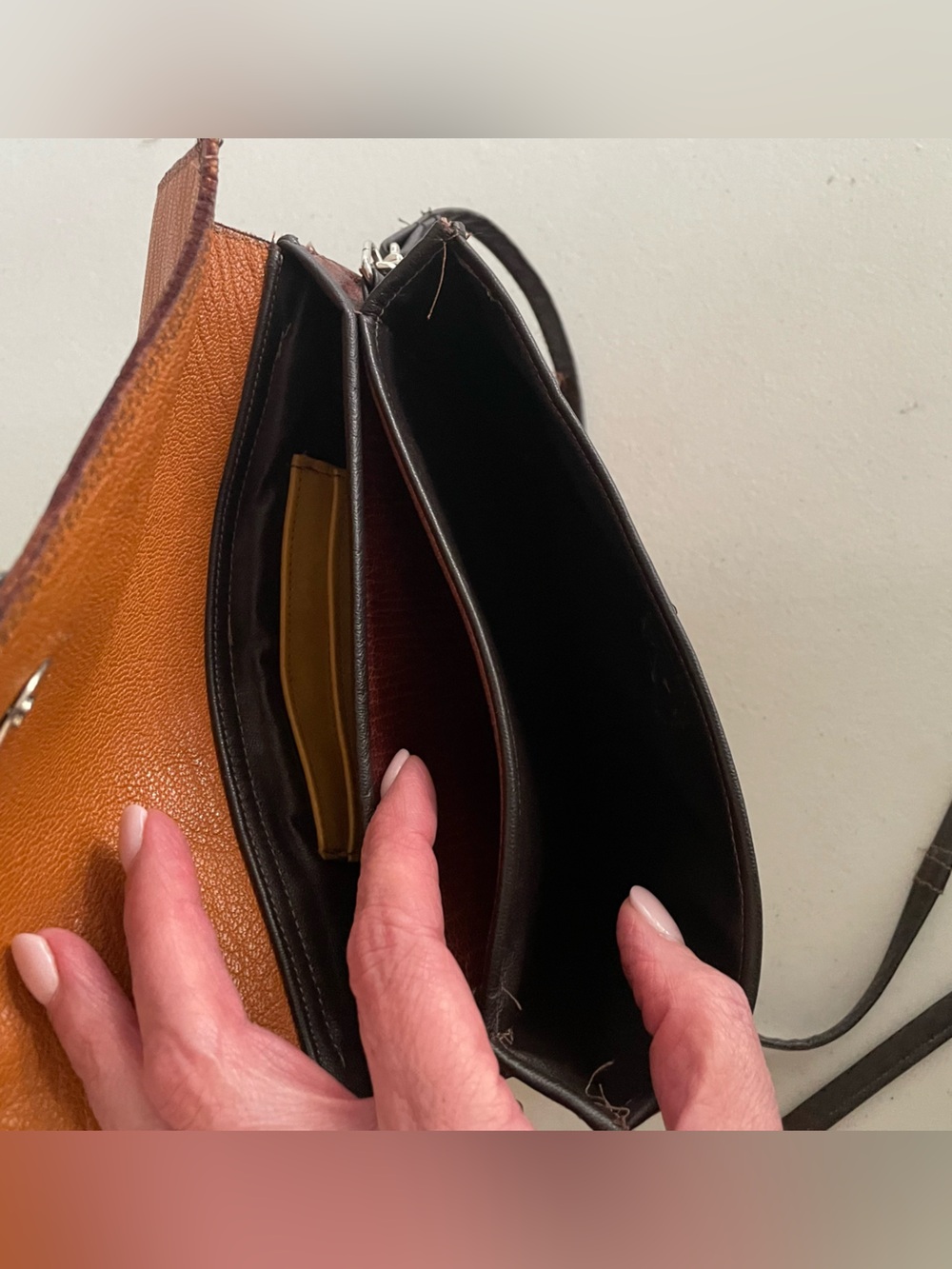 Vintage Cognac Faux Leather Envelope Crossbody Clutch Purse Vegan - Picture 5 of 8